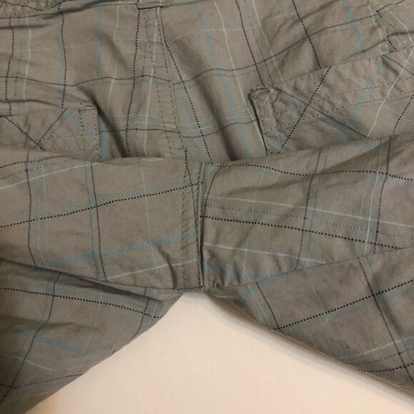 COLUMBIA Gray mid rise Plaid Long Bermuda hike shorts EUC - 2 - Picture 10 of 13